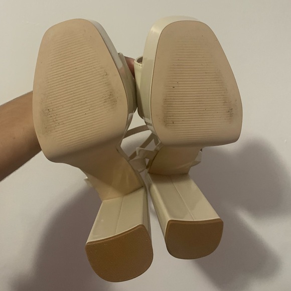 Steve Madden Cream Platform Heels - Picture 4 of 4